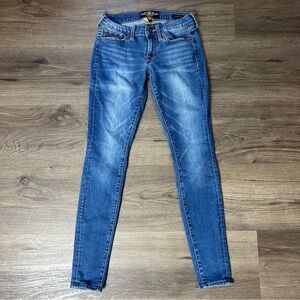 Lucky Brand Medium Wash Blue Charlie Skinny Jeans Size 2/26
